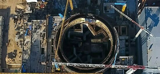 A reactor that is under construction being viewed from above.