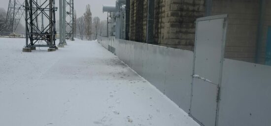 Kinectrics’ substation fencing during winter